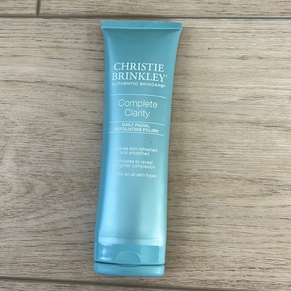 ✨ ✨ Christie Brinkley Complete Clarity Daily Facial Exfoliating Polish